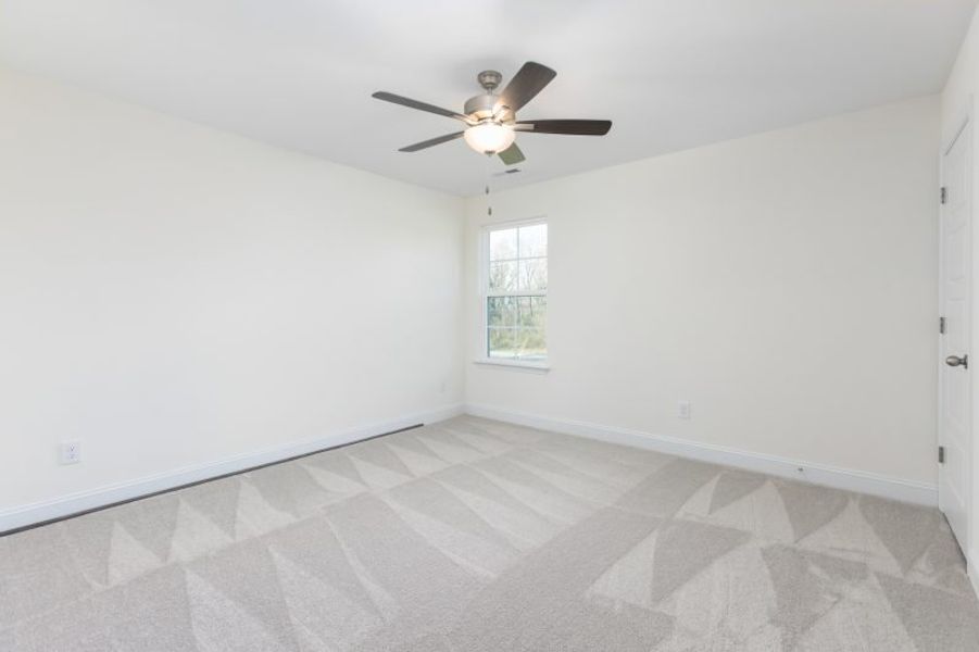 Spacious, unfurnished interior of a new home in Avondale, Greensboro (Image 62).