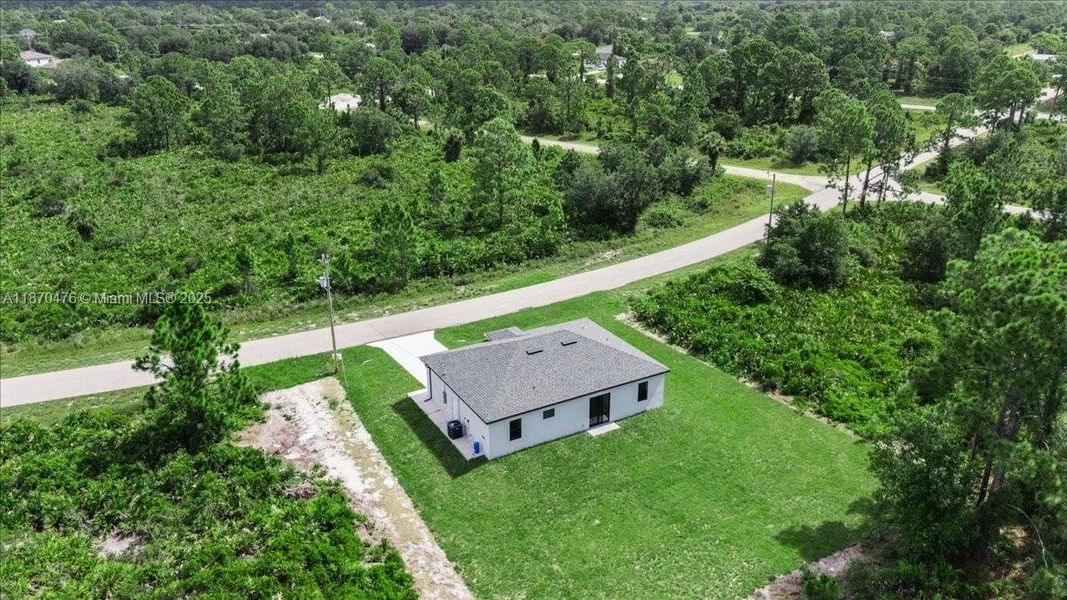 Image 33 of a home in . Image 33 of a home in .