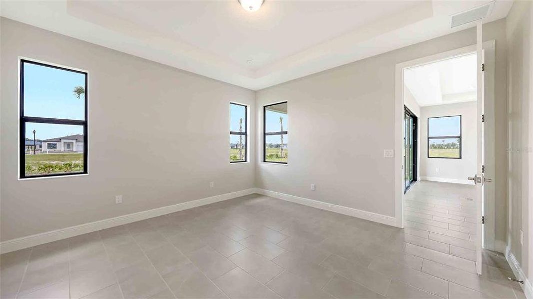 Spacious, unfurnished interior of a new home in Woodland Preserve, Parrish (Image 16).