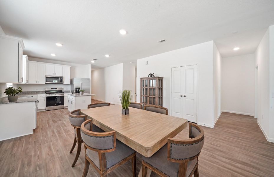 MODEL HOME images may NOT be consistent with the finished product. MODEL HOME images may NOT be consistent with the finished product.