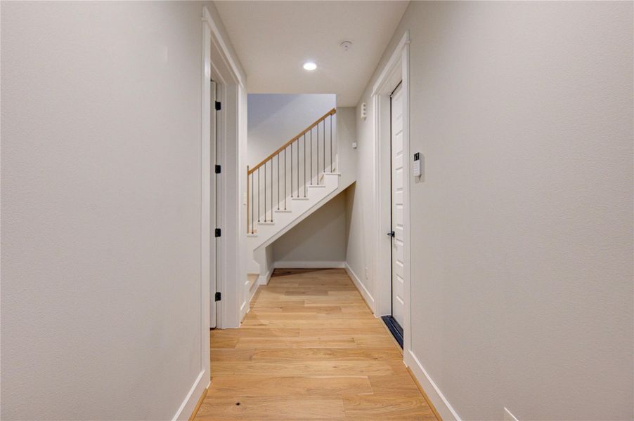 Spacious, unfurnished interior of a new home in , Houston (Image 23).