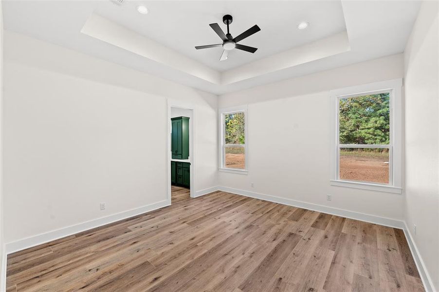 Spacious, unfurnished interior of a new home in , Alba (Image 21).