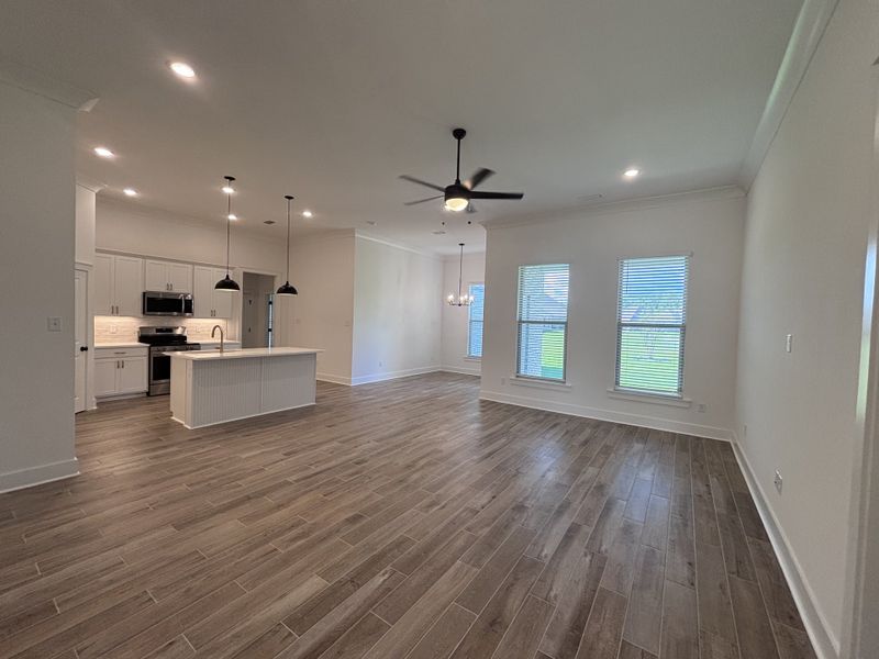 Spacious, unfurnished interior of a new home in Bird Song at Hammock Bay, Freeport (Image 16).