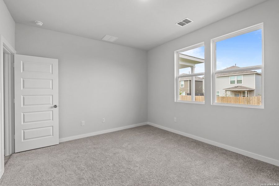 Spacious, unfurnished interior of a new home in Hacienda, San Antonio (Image 26). Spacious, unfurnished interior of a new home in Hacienda, San Antonio (Image 26).