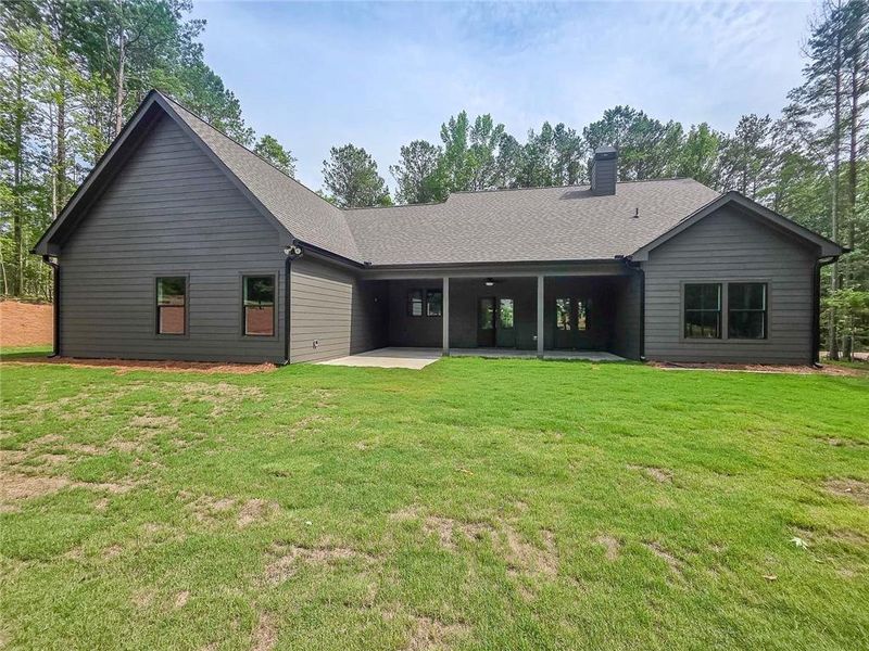 Exterior details and patio area of a home in , Rockmart (Image 3).