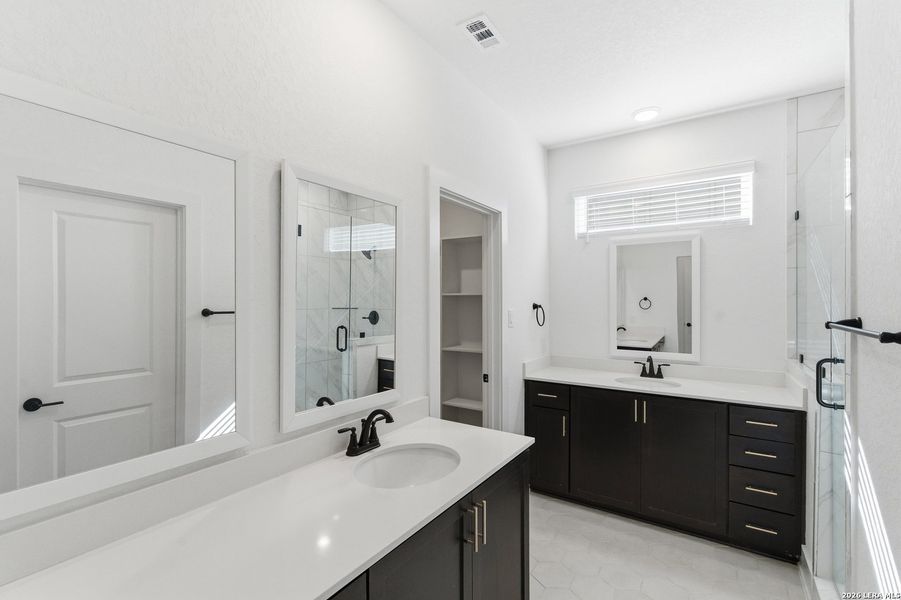 Furnished interior view inside a new home in Rose Hill, San Antonio (Image 10).