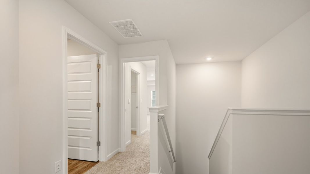 Representative unfurnished interior of a home built from the Saratoga by D.R. Horton in Shoal Creek, Hampton (Image 18).