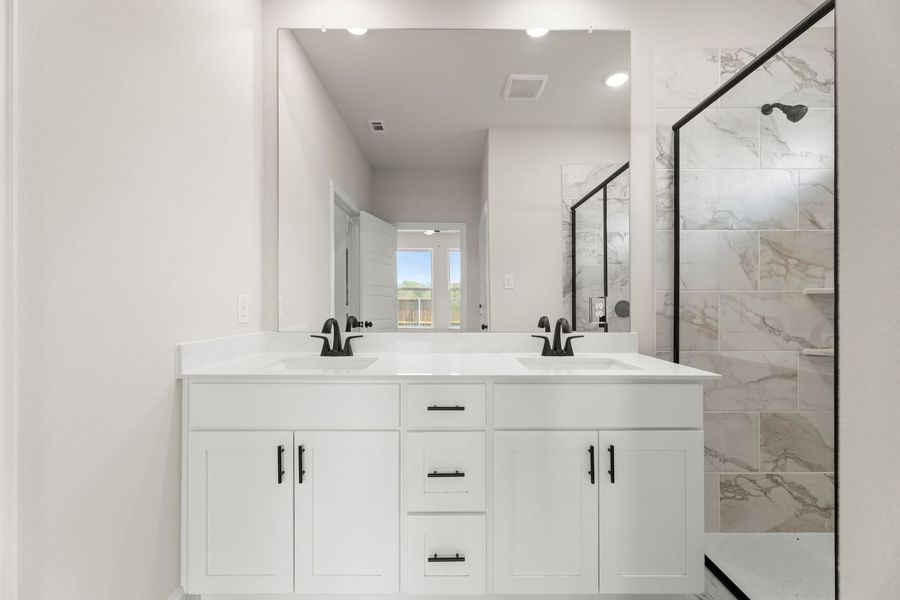 Furnished interior view inside a new home in Creekside, Royse City (Image 10).