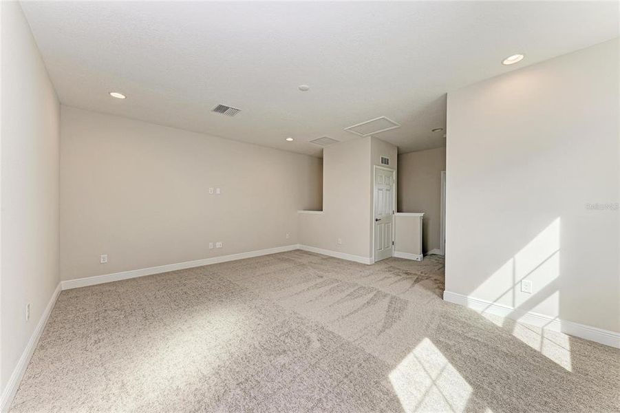 Spacious, unfurnished interior of a new home in Hawkstone, Lithia (Image 16).