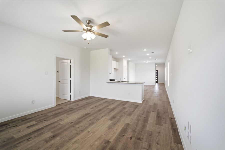 Spacious, unfurnished interior of a new home in Westridge, McKinney (Image 19). Spacious, unfurnished interior of a new home in Westridge, McKinney (Image 19).