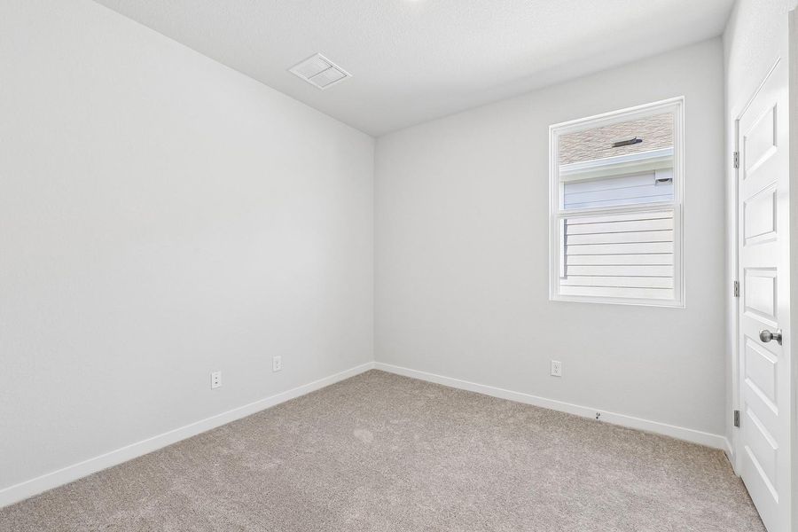 Spacious, unfurnished interior of a new home in Trinity Ranch, Elgin (Image 23).