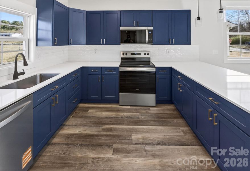 Furnished interior view inside a new home in , Gastonia (Image 10).