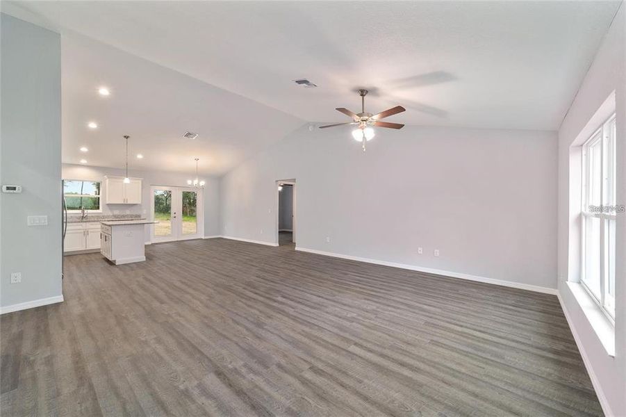 Spacious, unfurnished interior of a new home in , Dunnellon (Image 14).