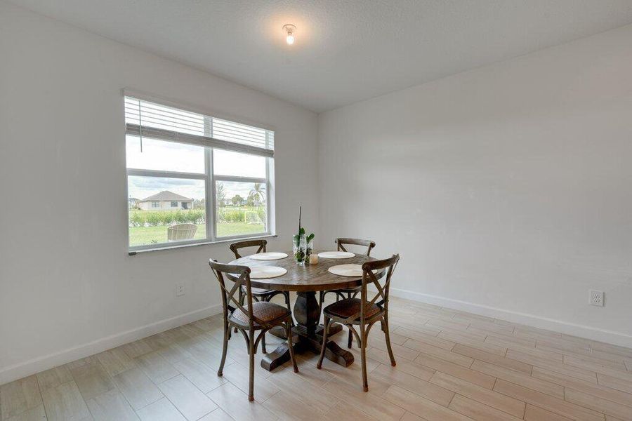Breakfast Nook R.jpg-SMALL Breakfast Nook R.jpg-SMALL