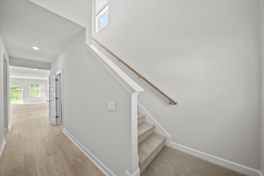 Spacious, unfurnished interior of a new home in Village at White Pine, Pendleton (Image 10).