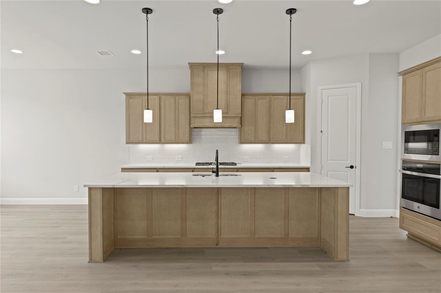 10. 2215 Clairmount - Kitchen 10. 2215 Clairmount - Kitchen