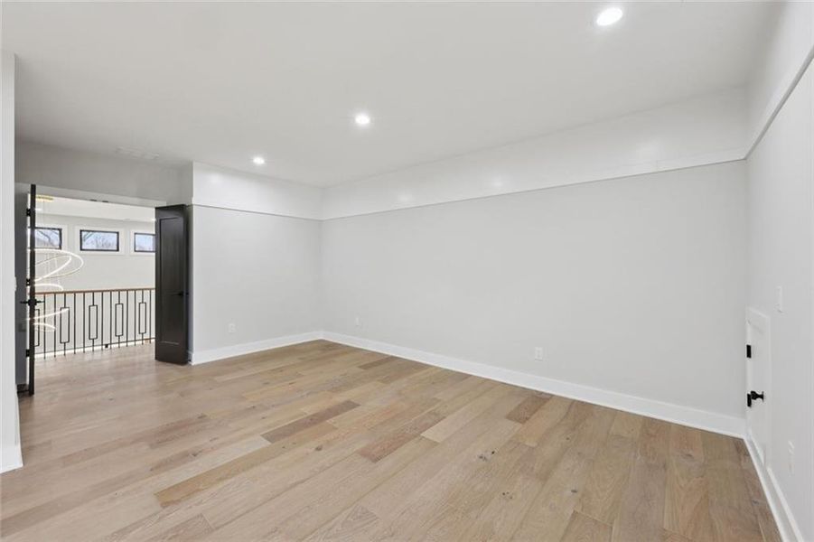 Spacious, unfurnished interior of a new home in , Auburn (Image 79).