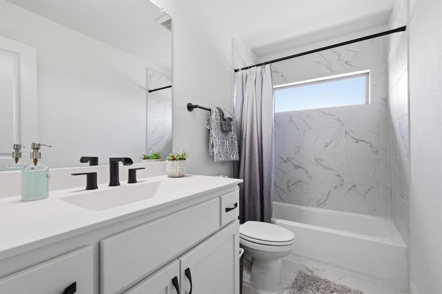 Furnished interior view inside a new home in , Northlake (Image 14).