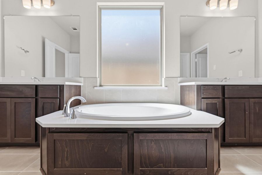 Image 35 of a home in Valencia. Image 35 of a home in Valencia.