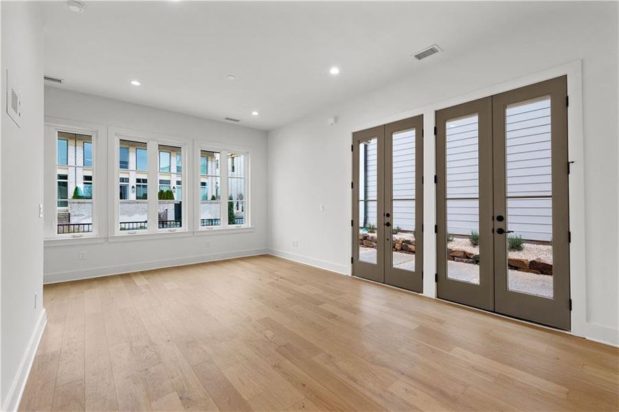 Spacious, unfurnished interior of a new home in , Fayetteville (Image 25).