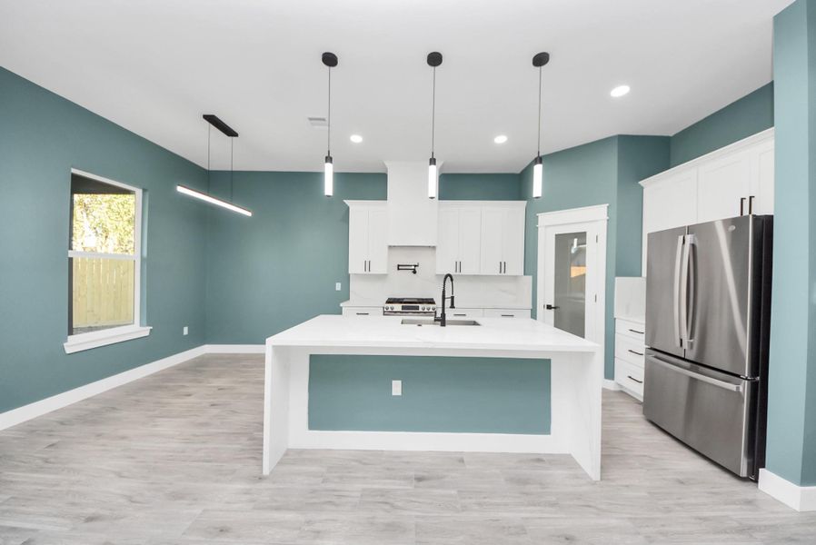 Furnished interior view inside a new home in , Pasadena (Image 18).