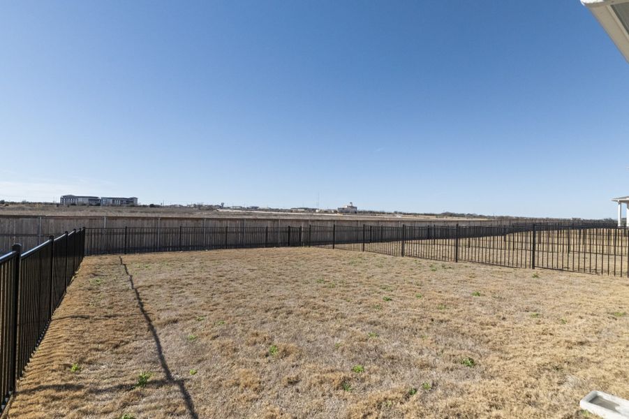 Exterior details and patio area of a home in Avery Centre, Round Rock (Image 18).