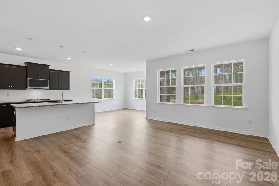 Spacious, unfurnished interior of a new home in Roselyn, Lancaster (Image 15).