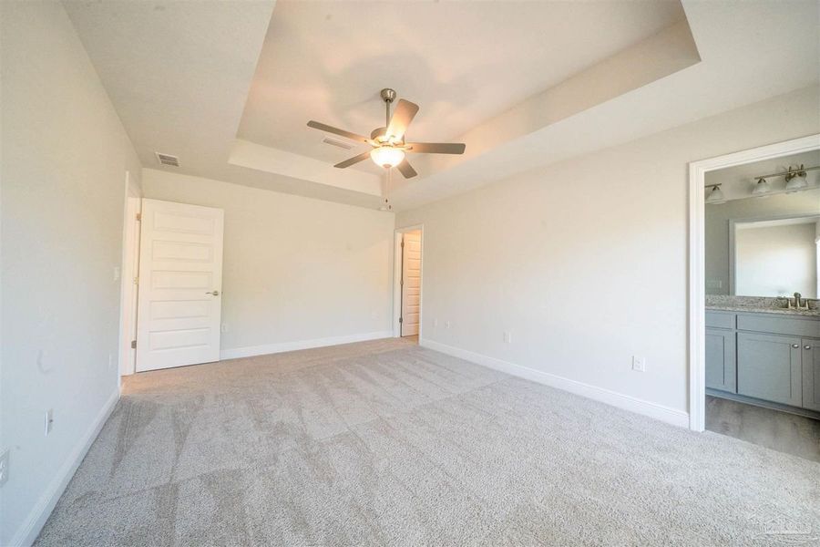 Spacious, unfurnished interior of a new home in Turtle Creek, Cantonment (Image 10).