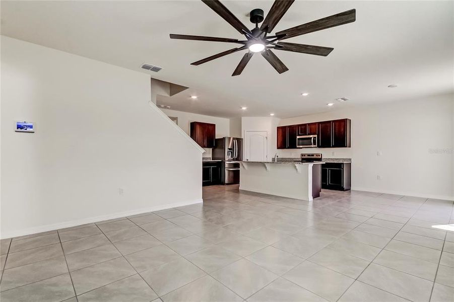 Spacious, unfurnished interior of a new home in Lakes at Laurel Highlands, Lakeland (Image 27).