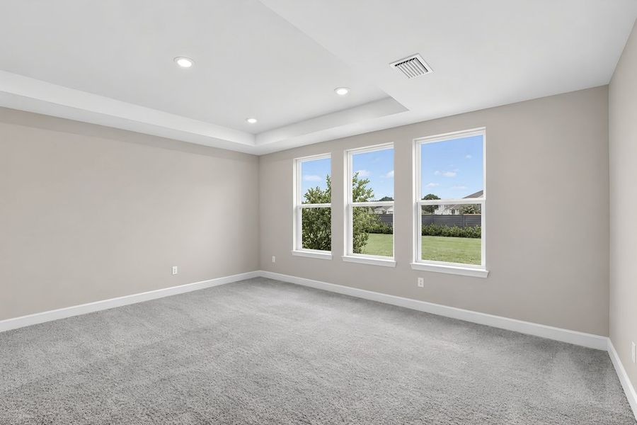 Spacious, unfurnished interior of a new home in Victoria Lakes, Odessa (Image 8).