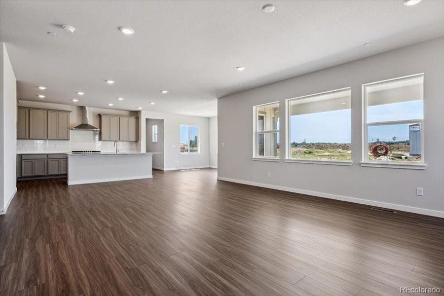 Spacious, unfurnished interior of a new home in Prestige Collection at Parkdale Commons, Erie (Image 16). Spacious, unfurnished interior of a new home in Prestige Collection at Parkdale Commons, Erie (Image 16).