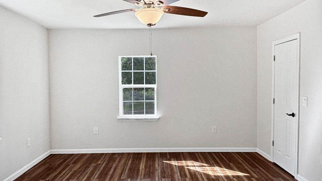 Spacious, unfurnished interior of a new home in , Jasper (Image 14).