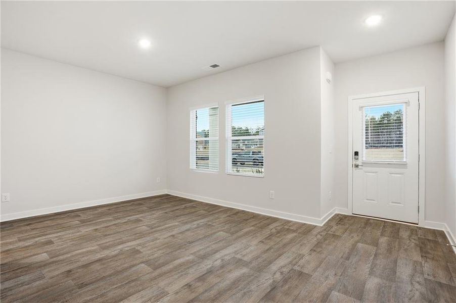 Spacious, unfurnished interior of a new home in Fern Dale, Fairburn (Image 14).
