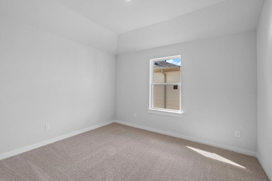 Spacious, unfurnished interior of a new home in Sienna 45', 50', Missouri City (Image 33). Spacious, unfurnished interior of a new home in Sienna 45', 50', Missouri City (Image 33).