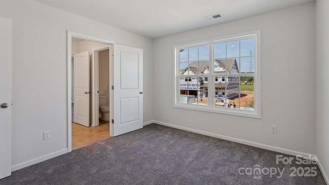 Image 35 of a home in Sylvan Creek.