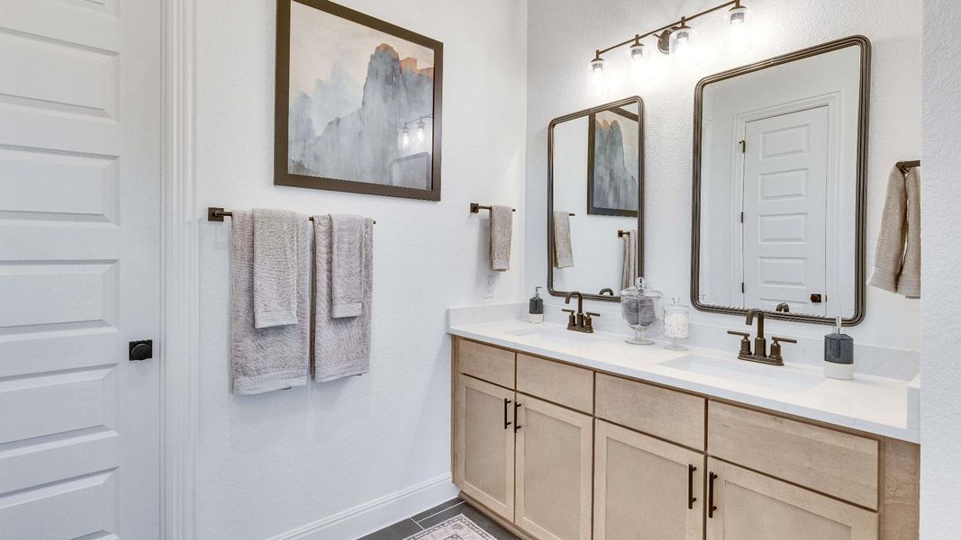 Model home photos of similar floorplans, not pictures of actual home. Model home photos of similar floorplans, not pictures of actual home.