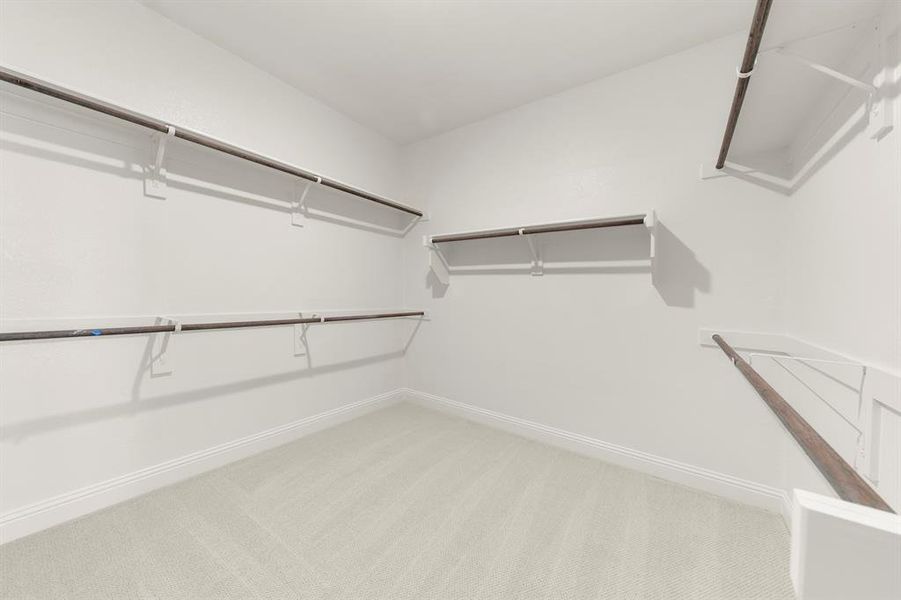 11. 14506 Herschel - Closet