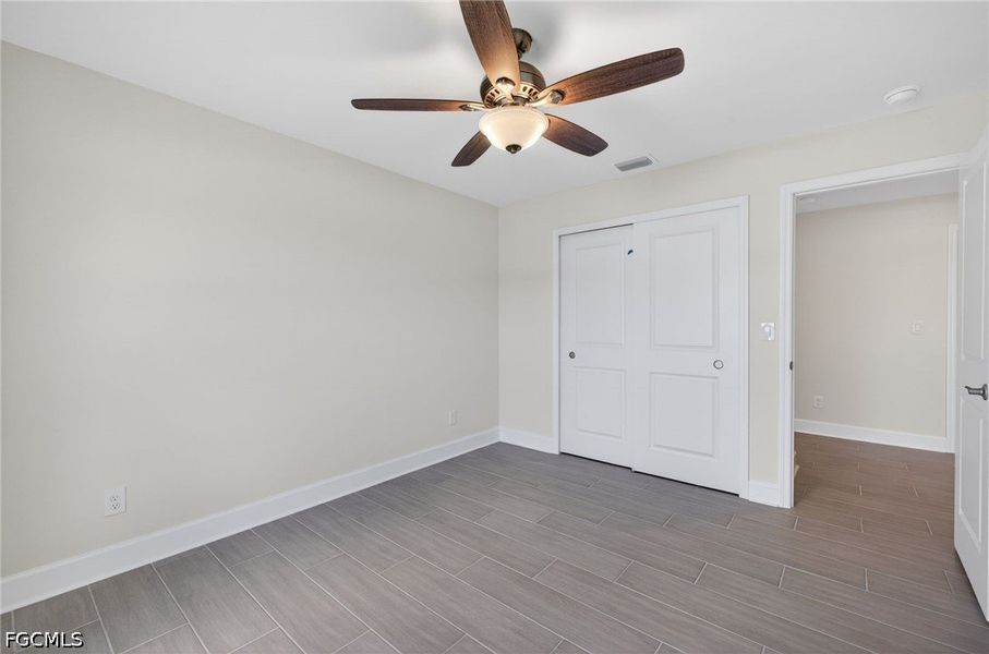 Spacious, unfurnished interior of a new home in Cape Coral, Cape Coral (Image 36).