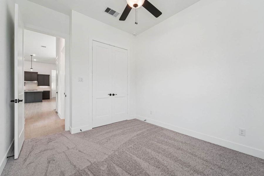 Spacious, unfurnished interior of a new home in Kresston, Montgomery (Image 28).