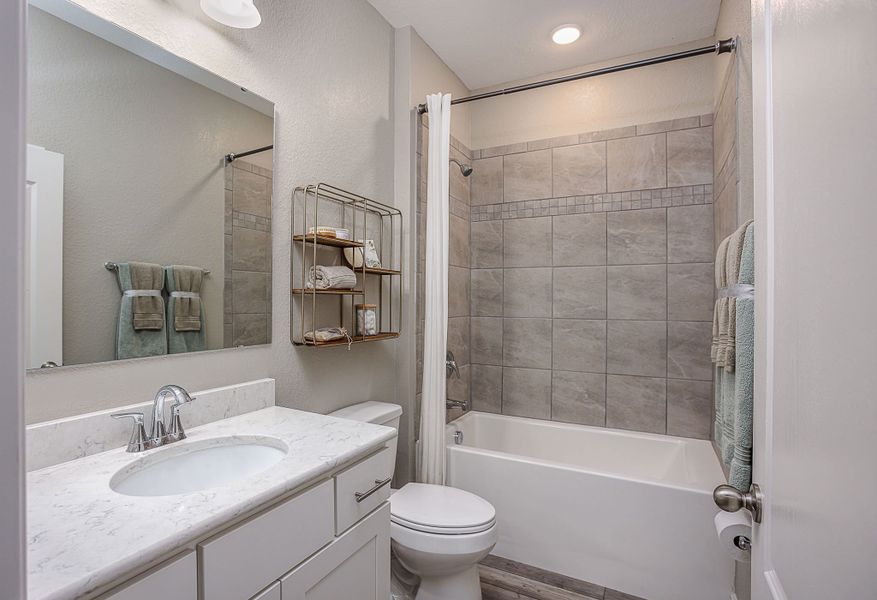 Furnished interior view inside a new home in Oakstone Farms, Leesburg (Image 36).
