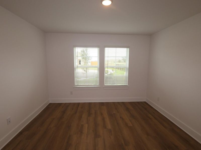 Spacious, unfurnished interior of a new home in Lago Mar, Santa Fe (Image 16).