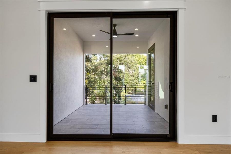 Spacious, unfurnished interior of a new home in , Tampa (Image 52).