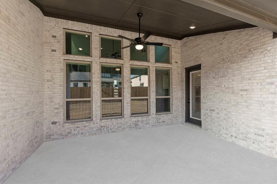 26. 15204 Chipping - Patio