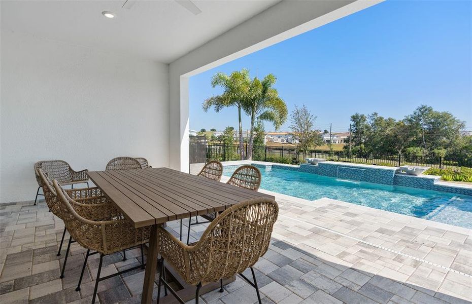 Exterior details and patio area of a home in Willow Ridge, Montverde (Image 24).