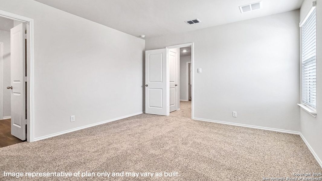 Spacious, unfurnished interior of a new home in Redbird Ranch, San Antonio (Image 19). Spacious, unfurnished interior of a new home in Redbird Ranch, San Antonio (Image 19).