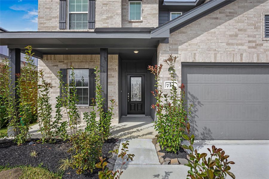 Exterior details and patio area of a home in River Ranch Meadows, Dayton (Image 3).