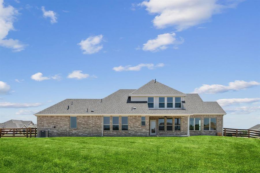 Exterior details and patio area of a home in Ellis Ranch Estates, Waxahachie (Image 3).