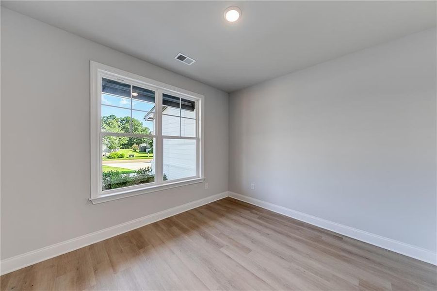 Spacious, unfurnished interior of a new home in , Homer (Image 25).