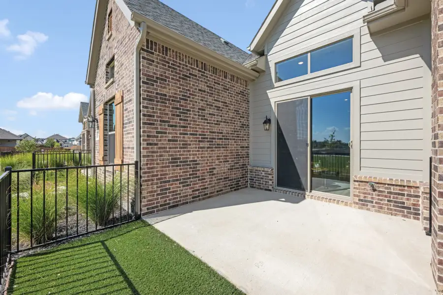 Exterior details and patio area of a home in Cottonwood Creek, Rowlett (Image 4). Exterior details and patio area of a home in Cottonwood Creek, Rowlett (Image 4).