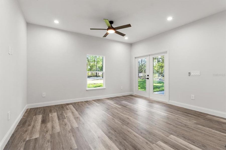 Spacious, unfurnished interior of a new home in , Dunnellon (Image 29).